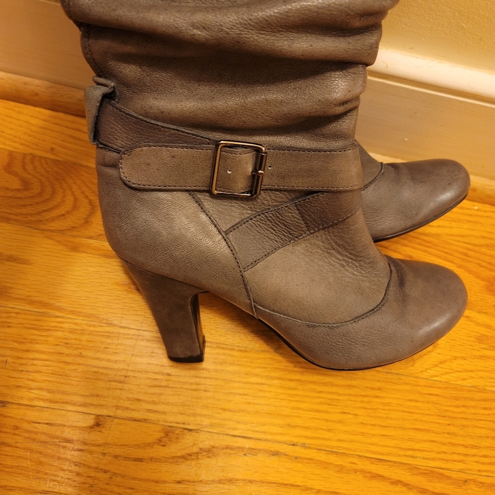 STEVE MADDEN Gray GRAINED leather Heel Boot Pull on - Picture 4 of 6
